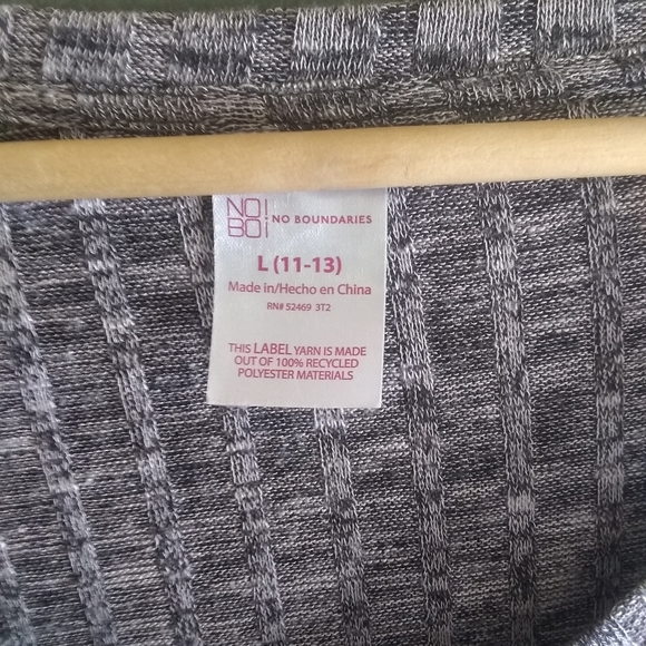 No Boundaries Top - Picture 6 of 8